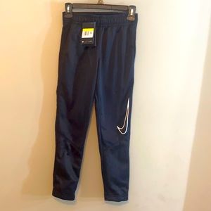 NIKE Big Kids Therma Sweatpants